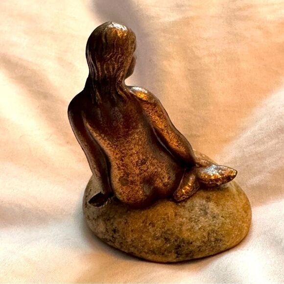 Little Mermaid’ 3” Copenhagen Bronze Figure on Rock Kobenhaven Vintage 19 - Picture 6 of 7